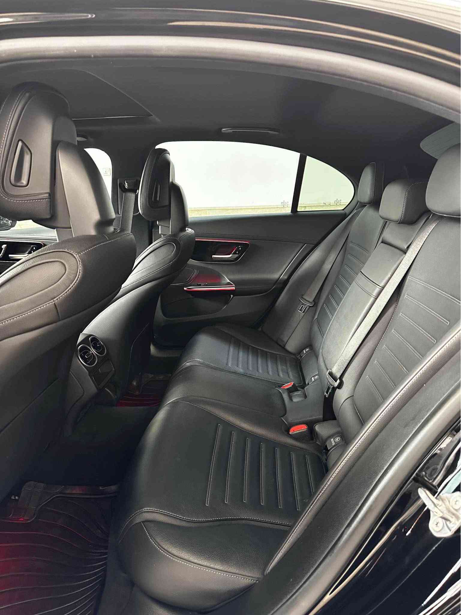 C300 AMG • ٢٠٢٤ • بدون رقم