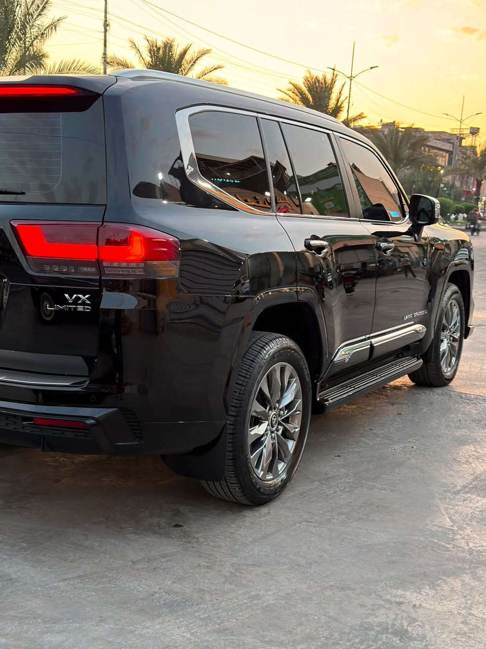 لاندكروز 2024 vx, limited
تنفس طبيعي ، رقم بغداد ،  كفالة عامة من كولشي حتى زلغ
مغلفه سياره (PPF)
المواصفات 1/1
* كشنات تدفئة تبريد (امامي وخلفي)
* كشنات جلد وكهرباء مع خزن ميموري
* كامرة امامي خلفي
* رادار امامي خلفي ( مانع اصطدام)
* جنطة كهرباء + الكشنات الخلفية 
* فلاش طوارئ عند الوقوف ( فتح الصندوق ) 
* تشغيل عن بعد+ ابوب شفط  
* سلايت 
* شاشات خلفية + شاحن لاسلكي
* تحكمات ستي 
* كاملة عدها وغراضها كاملات ممفتوحة بدون اي نقص 
السعر (745)
الاستفسار ***********
