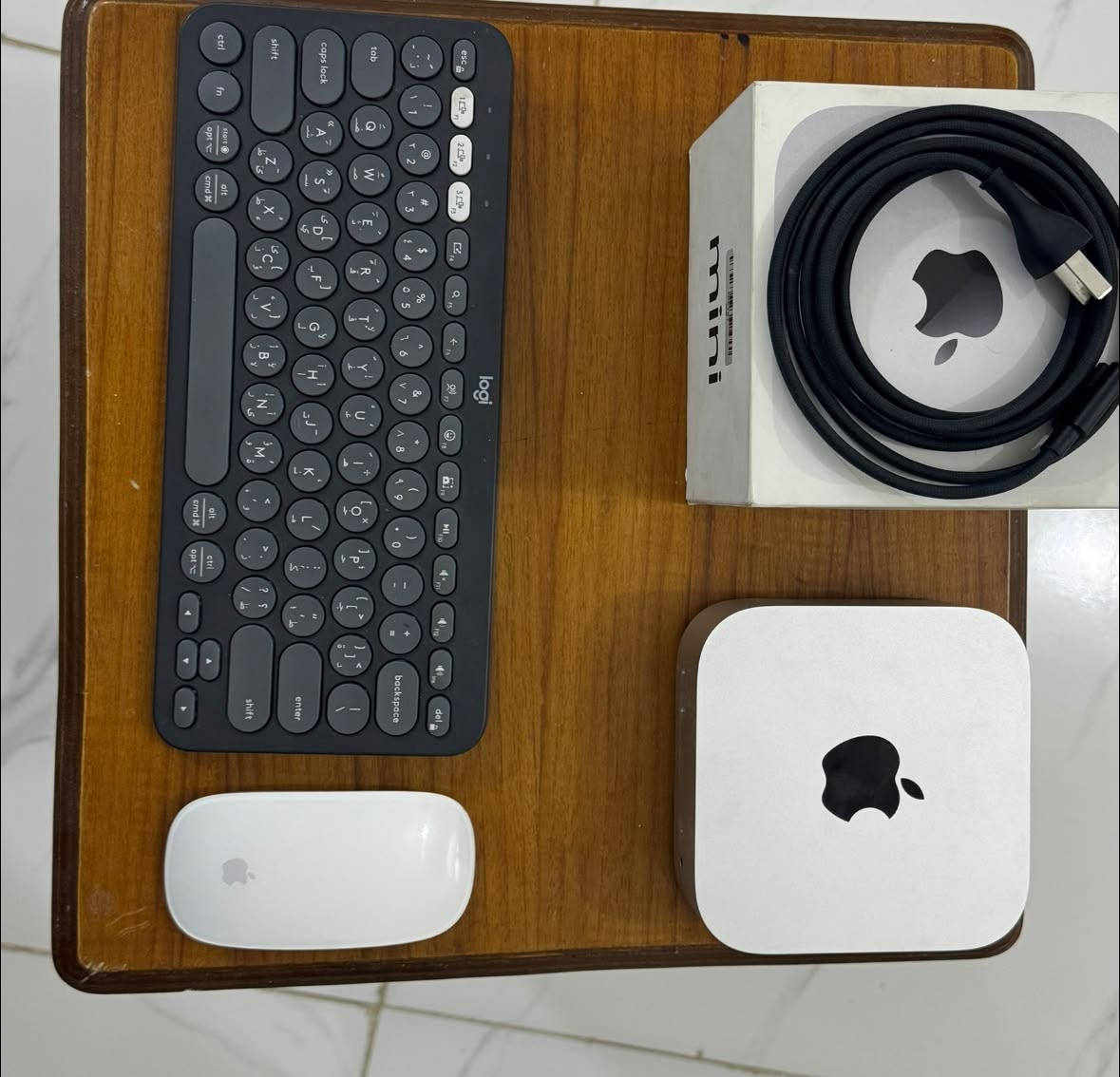 � للبيع Mac mini M4 بحالة ممتازة جداً 🔥
🍎 Mac mini M4
⚡️ المعالج: Apple M4
🧠 الرام: 16GB
💾 التخزين: 256GB SSD

الجهاز صارلي مستخدمه شهر فقط وحالته جداً نظيفة، وأداؤه قوي جداً بـ المونتاج والتصميم ويشتغل بسلاسة.

ويجي وياه:
🖱️ Apple Magic Mouse 2 — سعره وحده 125 ألف
⌨️ Logitech Keyboard — سعره وحده 80 ألف
📦 العلب والملحقات موجودة

💰 السعر: 1,075,000 دينار

📍 كربلاء
📱 واتساب: ***********
�
