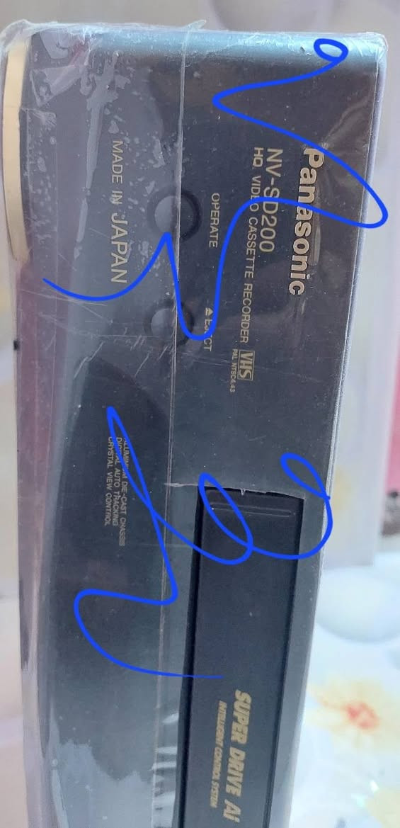 من النوادر
للبيع 
جهاز فديو VHS  من شركه بانسونيك العالميه سوبر درايف 
سستم ( Panasonic SuperDrive ) نظافه 95% 
نقص  كارتون كونترول و 1000 عافيه اللي بيكون من نصيبه .
سعر الجهاز  (ع الخاص ) 
خدمه توصيل لكل المحافظات في العراق 🇮🇶 ودول الخارج 
مع شركه الامزون للتوصيل السريع .
للاستفسار اكثر مصور الشباب ميسان شارع المرور القديم حي المعلمين . ***********
***********   إتصال واتساب تلكرام محمدمعله
