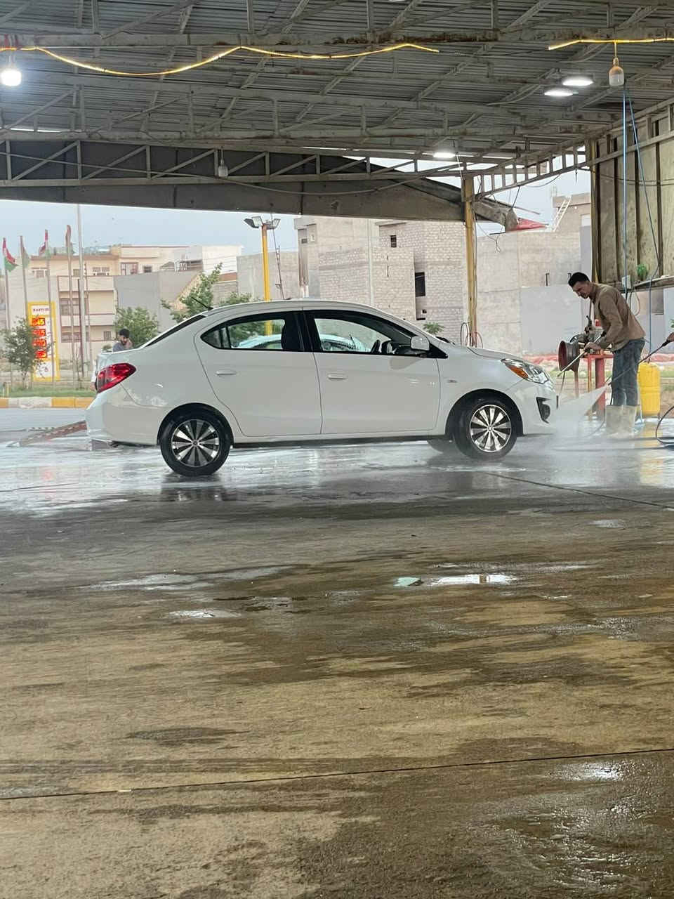 سلام عليكم
مستبوشي -ميراج 2020
محرك ٣ بستم تنفس طبيعي (اللتر يمشك  ١٥ كيلو )
 السياره ماشية 100 ميل
بيها جاملخ وباب السايق بدون دواخل
كير ومحرك وتبريد كله بشرط
السونار موجود بالصور 
السعر ٧٦ وبيها مجال بسيط تفاصيل أكثر
***********
