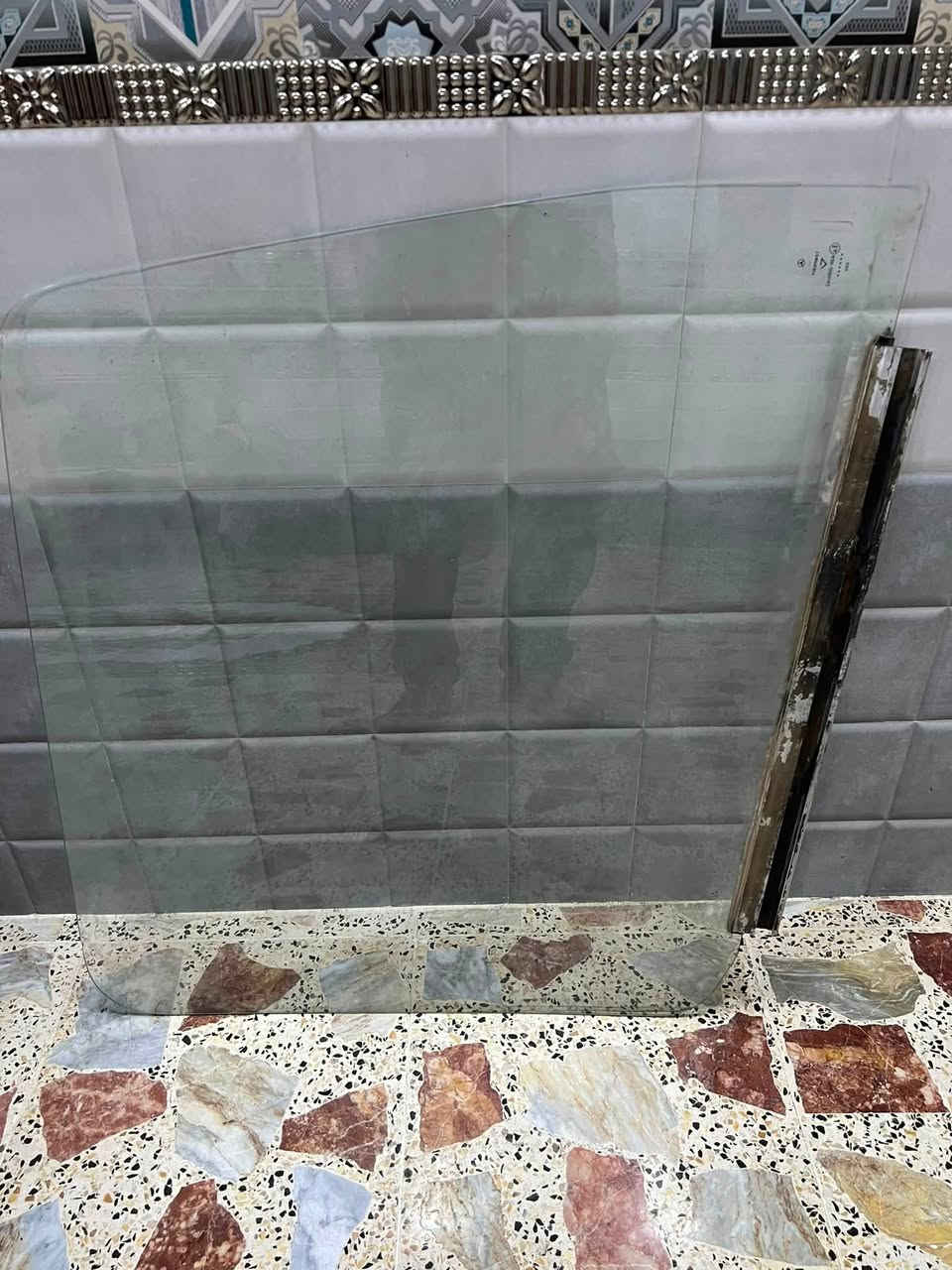السلام عليكم للبيع باب اكتروس ميكه هيا والبطانه والجامه سعرهن 300 وبيه مجال *********** //*********** مكان بغداد التاجيات
