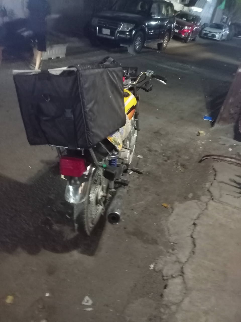 السلام عليكم دراجه نامه موديل 24 4 كير كهربائيات كلها شغاله دراجه خير من الله نظيفه مكان بغداد الكاظميه سعر500 وبيه مجال الرقم ***********
