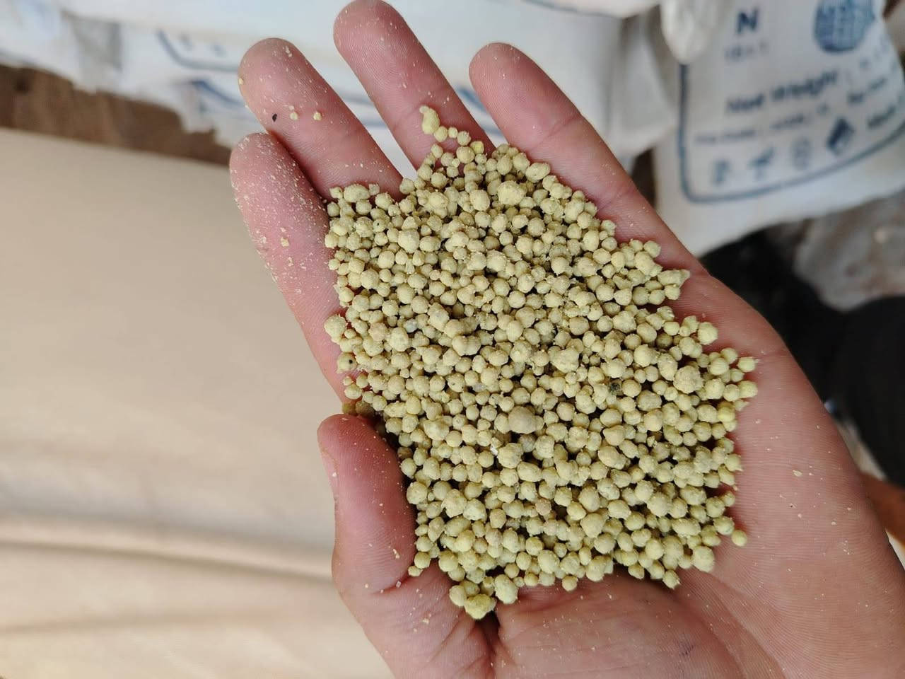 يوجد لدينا داب ابو الكف ***********
