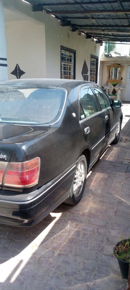 السلام عليكم 
ملكه جنون كصت جنطه بيها ارقام طبق الاصل 
تبريد شاشه تحكم 
حداديه نضيفه محرك ففتي 3000 بطل 
السعر 30 العنوان النجف الاشرف 
واتساب ***********
