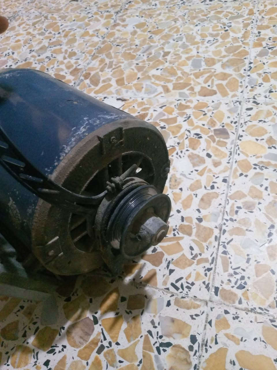ماطور مبردة البرفاب حجم الجبير الأصلي سرعتين نحاس ايراني اخو الجديد نظيف كلش  السعر 40 نهايته  حي الجامعه مكاني ***********
