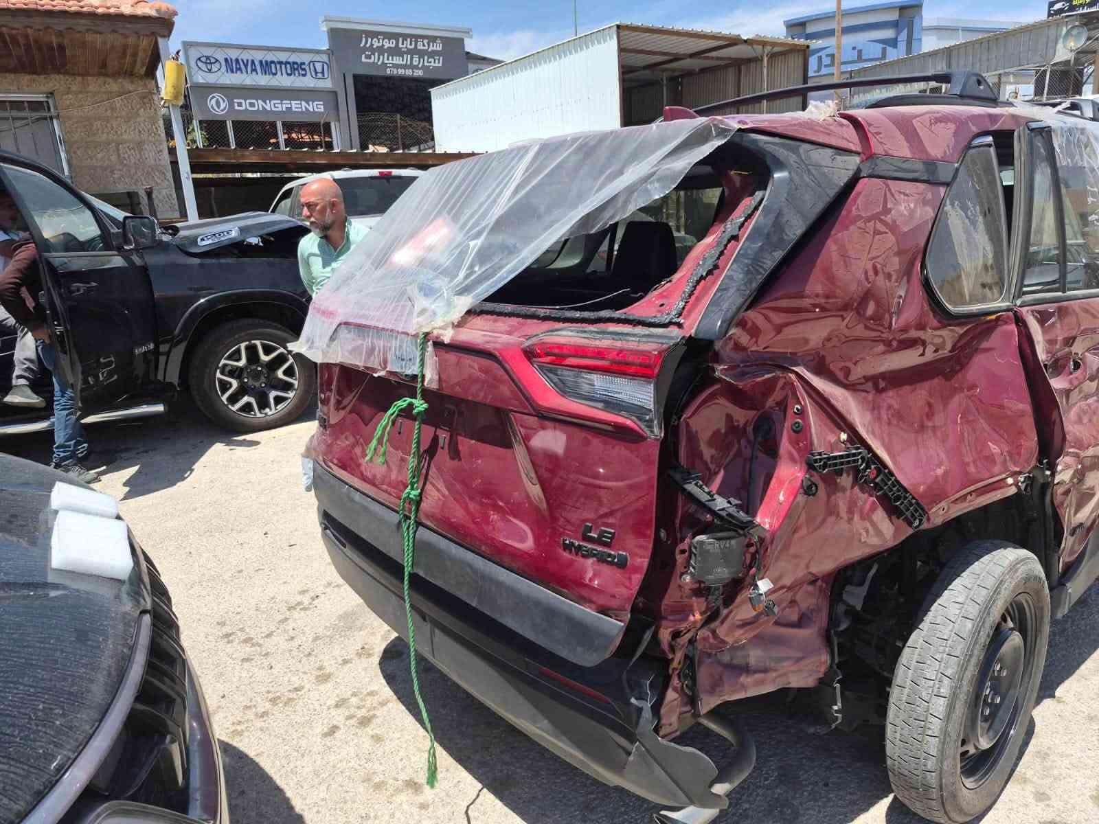السلام عليكم راف فور 2024 دخول جديد
حادث موضح بالصور سياره رقمتها قبل 3 ايام ممشتها قليل السياره le هايبرد بانزين 
مكان سياره بغداد الكرخ 
تريد تحويل جاهز 
السعر 213 ورقه 
***********
