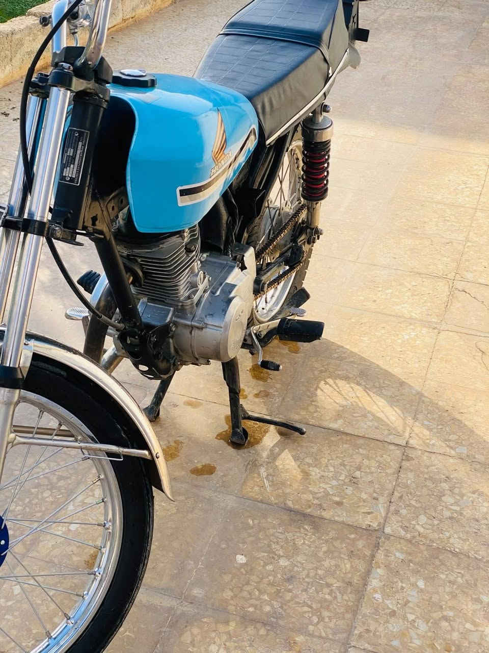 مطور البيع نامة سيجي سوبر نضفه كدام العين السعر 350  بيها مجال مكان القوسيات رقم تلفون ***********
