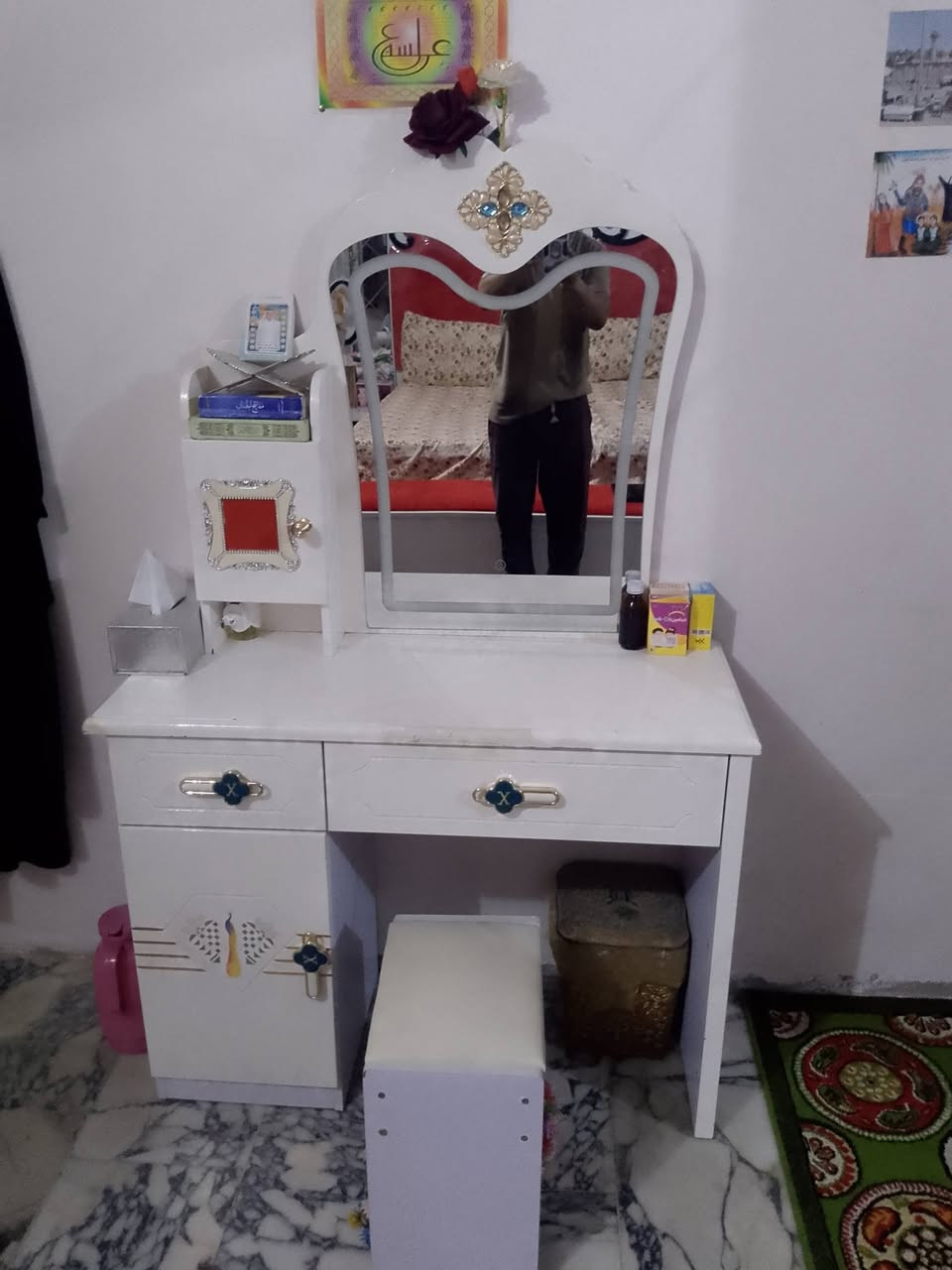 غرفة أخشاب للبيع للبيع للاستفسار الاتصال على الرقم ***********
