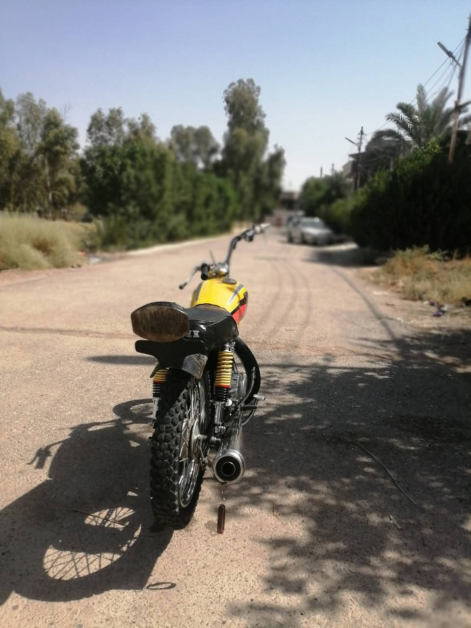 سلام عليكم ورحمة الله وبركاته دراجه للبيع تجي وتشوف كبال عينك بما يرضي الله دراجه موديل الشاصي ١٩ بس المكينه ٢٣ بيه نقوصات عل ترتيب دراجه حلوه مال لعب سعره ٣٥٠ وبيه مجال تعال وتدلل ***********
