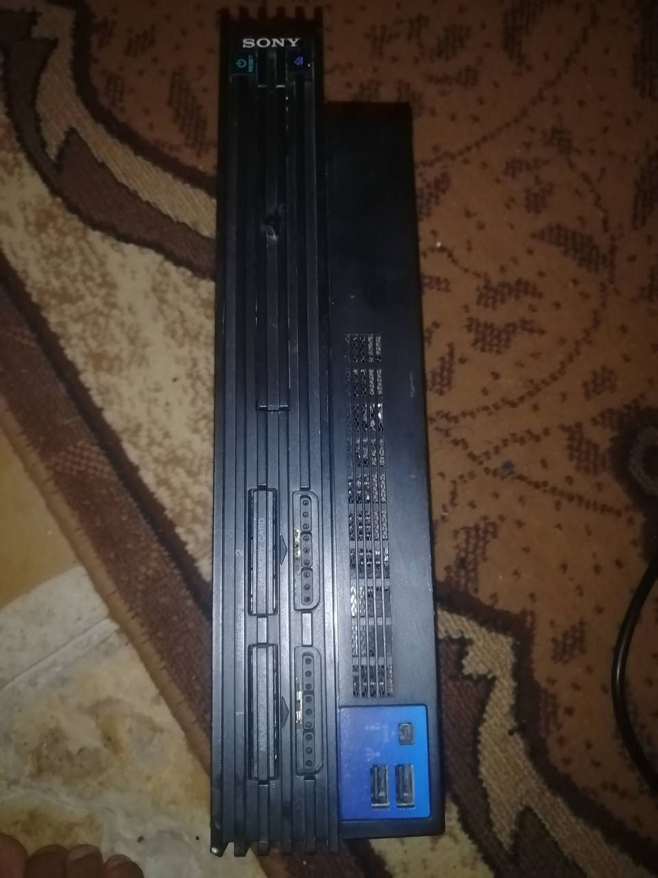 بلي 3 للبيع بي الضوء الاصفر + بلي 2 للبيع
البلي 3 سعره 25 الف وموجود توصيل 
البلي 2 شغال وكامل الملحقات فلاش وتخزين  ووايرات واذا تحب اصورلك وهو يشتغل اذا انت شراي 
التوصيل موجود لكل العراق 🔥 
تواصل على الخاص او على ***********
