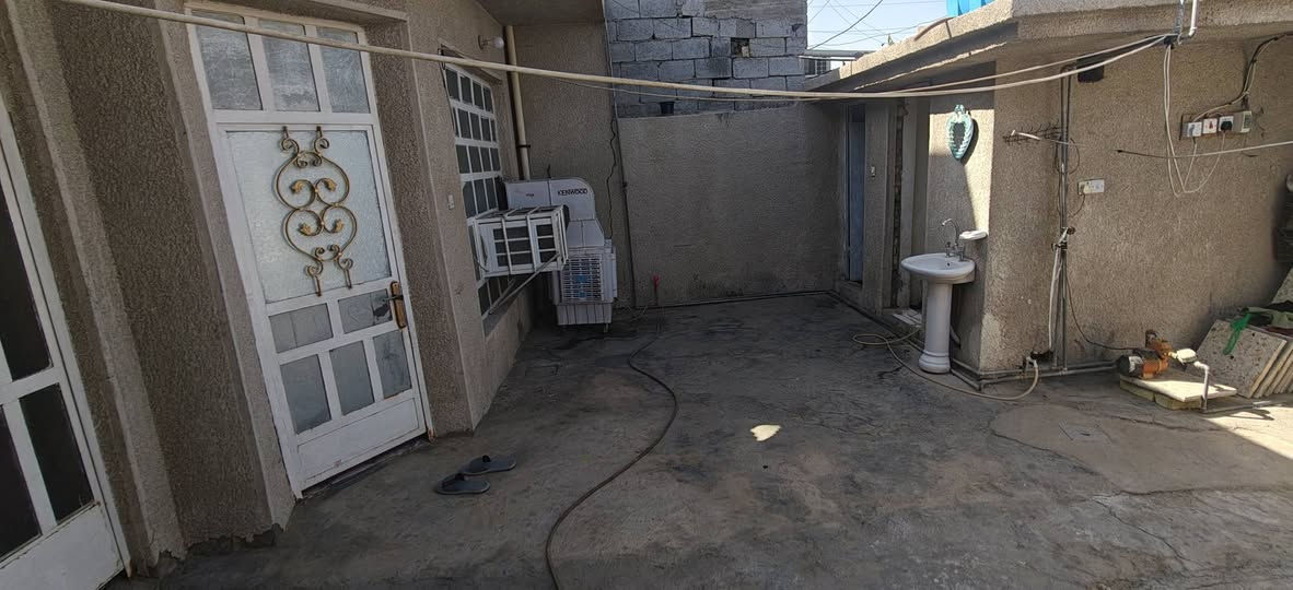 دار سكني طابو صرف للبيع في منطقة جسر ديالى / حي الحكيم / قرب جامع موسى الكاظم (ع) المساحة 150م
دار سكني طابو صرف للبيع في منطقة جسر ديالى / حي الحكيم / قرب جامع موسى الكاظم (ع) المساحة 150 م يحتوي على استقبال / مطبخ / صالة / غرفتين نوم 2 / صحيات داخلية وخارجية للاستفسار الاتصال على الرقم 
***********
