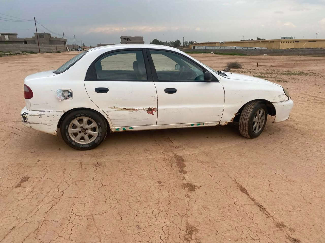 دايو لانوس موديل 2000 رقم بغداد مشروع وطني محرك 1600 بي تنقيص شرط تمشي بي 140  كير عادي صدر نضيف تايرات كله جديد فقط واحد نص عمر 
سعر  24 ورقه 

تحويل شوكت ماتريد 

اتصال ***********
