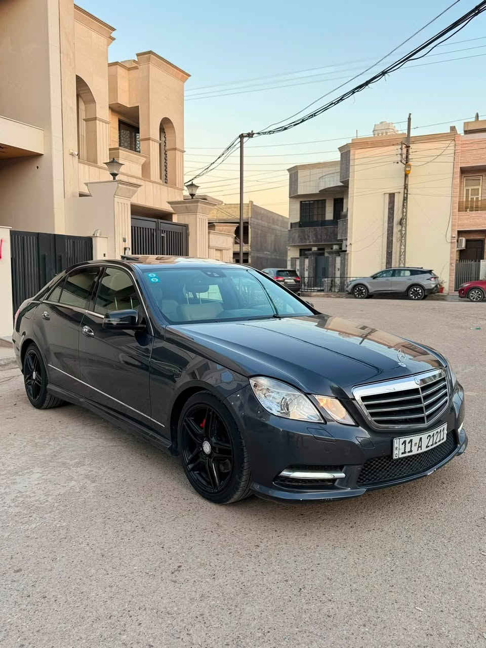 مارسدس E350 (2013)
رقم بغداد مميز
فول مواصفات
سلايد
فتحة
تو ويل
حادثها بنيد وجاملغ ومبدلات وبل عراق صار بيها باب صبغ وربع الجاملغ الخلفي 
السيارة حيل نظيفة
كلشي عل بلاد جديد
سنوية وهزة
كلشي جديد
باسمي السنوية
السيارة ما بيها دينار
مصرف كامل من كل النواحي
السعر ١٤٠ وبيها مجال 
مكاني: بغداد الدورة
للتواصل: ***********
