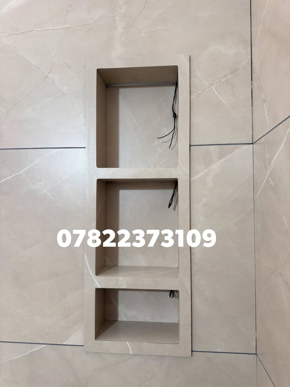 عمر المحمدي هذا بعض من عمالي يارب ينال عجابكم شغل سيراميك و بورسلين مرمر كرانيت كاشي لوح باركيه شغل درجة أولى رقم تلفون 
***********
***********
