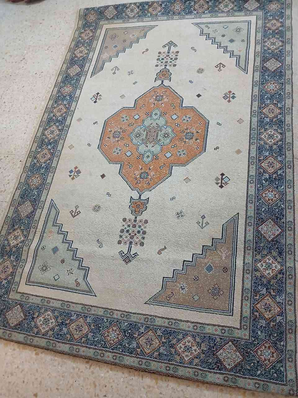 السلام عليكم اغرض للبيع بسعر مناسب جدا للإستفسار الاتصال على الرقم *********** المكان النجف
