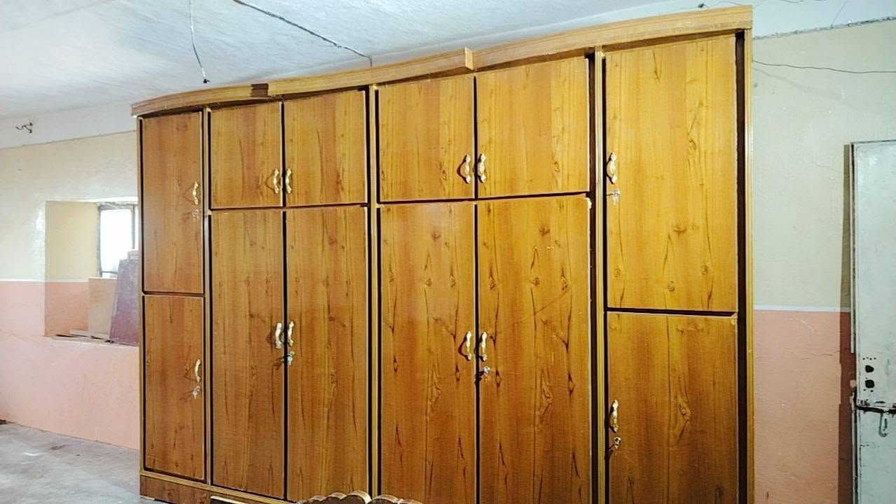 السلام عليكم يوجد غرفه توج ملحق للبيع خشب صاج عراقي اخو الجديد السعر مليون ١٥٠ وبي مجال للاستفسار على هاذ الرقم *********** يوجدوتساب

