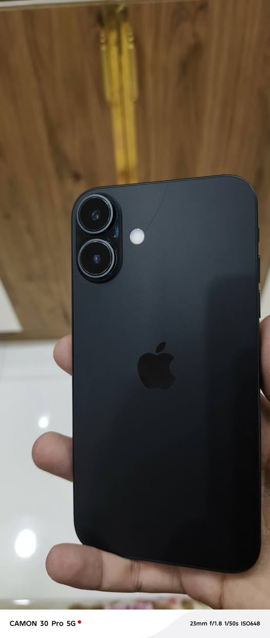 السلام عليكم
ايفون XR محور 16 بي شخط واحد يم الفلاش بضهر فقط 
مبدل بطارية وشاشة اصلية وفيس ايدي متوقف 
ذاكرة 128 
الشاشة نظيفة مابيها لوشخط ذني الفطور بلاصق 
مكالمات انترنت خط كلة شغال على الفحص 
سعرة ١٨٠ وبي مجال قليل 
مكاني بغداد العامرية 
***********
