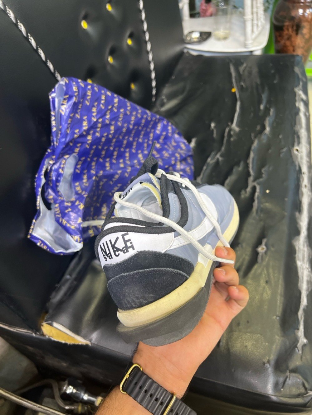 حذاءNike Zoom Cortez SP x
قياس42
مملبوس باله اصلي
***********