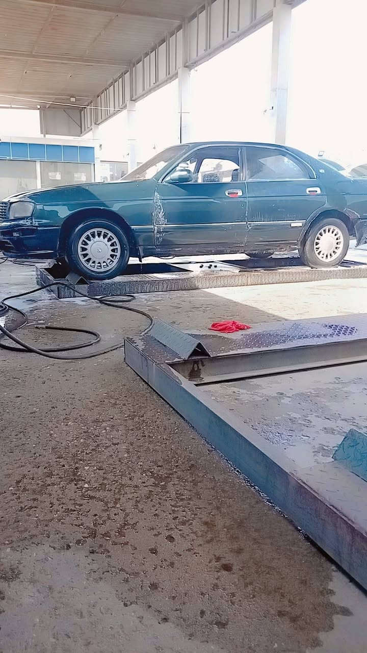 بطه منفصل للبيع 2000 محرك لا يبخر ولا ينقص كير جديد مكفوله من الكصه شاصي مكفول بدون مكان بصره زبير ***********
