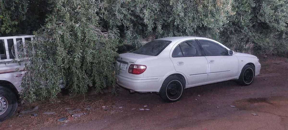 السلام عليكم نيسان سني ٢٠٠٣ بيها ظربه من كدام صبغ ٣ قطع مكاني حديثه حقلانيه كير ومحرك وتبريد وتخم تاير كله تمام صدرها يرادله نص عمر للإستفسار اتصل يرهم بيع ومراوس واقساط ***********

