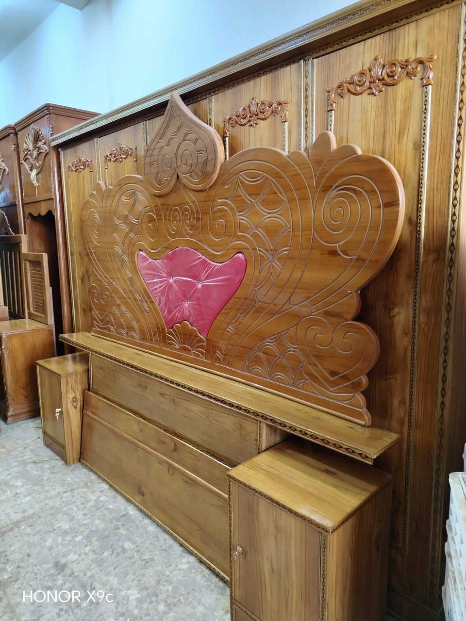 السلام عليكم غرفه كامله ام الخمس بيبان شغل درجه ثانيه مستعمله شهر واحد جديده كلش نظيفه كلش مستعمله غرفه جاهزه وكامله اي نقص ما بيها الوجه صاج خمسه ملم موديل حديث نظيفه كلش شغل سوقي جاهزه وكامله سعر 650 شامل الشد والتوصيل مجاني داخل النجف والشراي يتصل ***********
