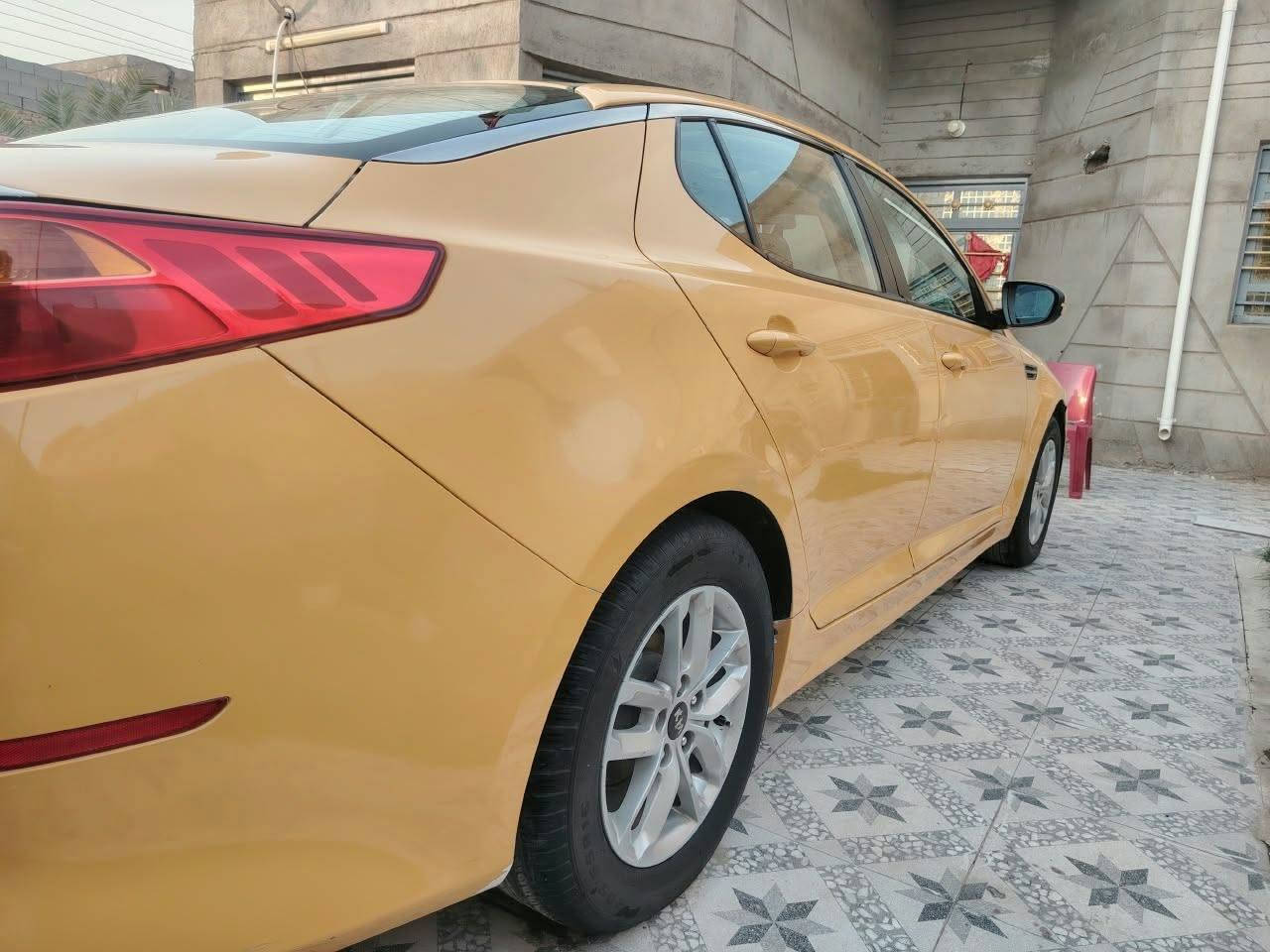 مكينة ٢٠٠٠ • غاز بنزين • موديل ٢٠١٦