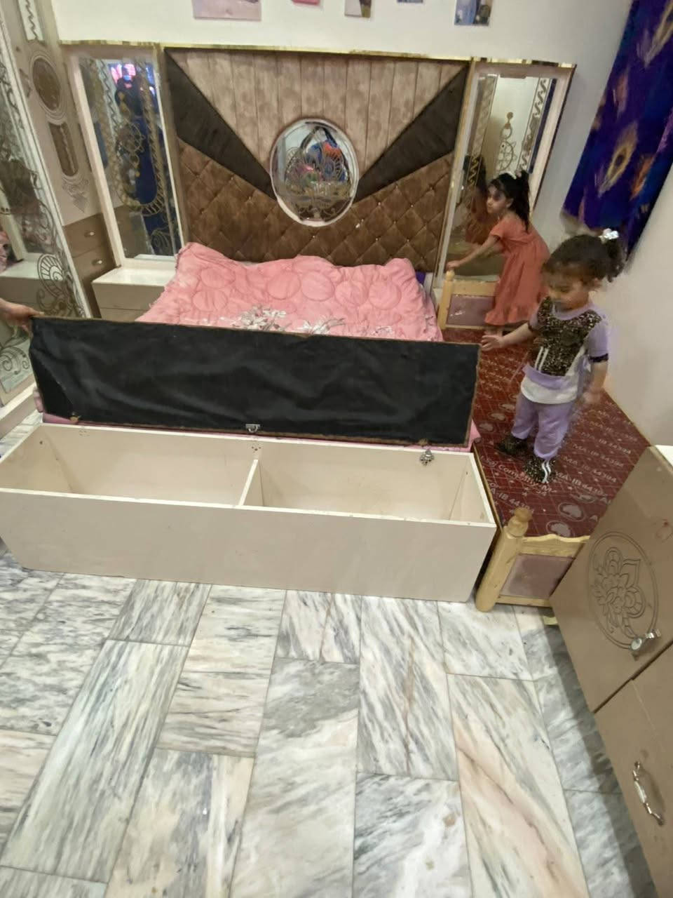 الجربايه مكسوره والشازلونه كدامكم هم والجرارات كلها يعتاز الهه سلايتات سعرها 100 ‏‪+9647827645526‬‏

