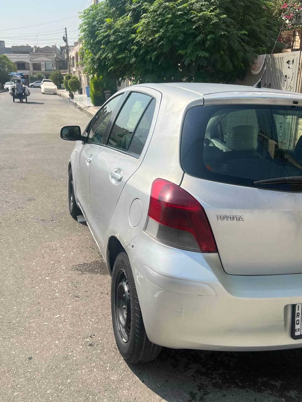 Toyota Yars 2011.

***********

یارس مۆدیل ٢٠١١ .
سێ پارچەی سبوغە پشت و پێش کەپس .
هەندەک سپی بونەوەی هەیە دیارە .
ڕەقەم و سەنەوی نوێیە .
سعری ٦٧$ وەرەقە و کەمەک مەجال .

*********** أربيل, العراق
