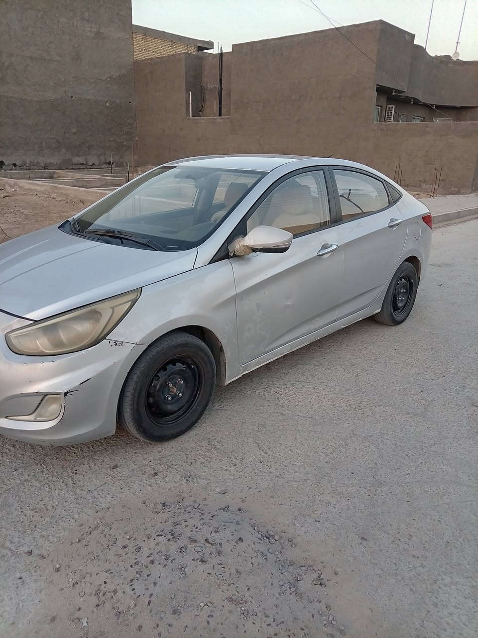السلام عليكم ورحمة الله وبركاته اكسنت موديل 2016 محرك 1400 دوش الرقم مثنئ تخم تاير جديد مكينه كير عله الشرط ماعدا قطعتين تبديل وطحات بسيطه سنويه باسمي تحويل ثاني يوم السعر 68 وبيها مجال واتساب واتصال ***********
