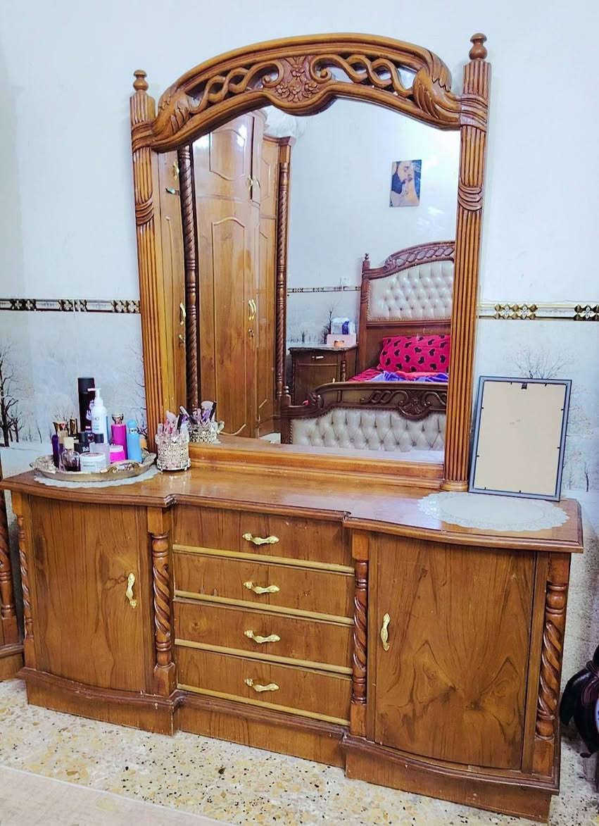غرفه اخشاب تزكام درجه اولا ست بيبان ملحق ***********مكانها بغداد الحسينيه
