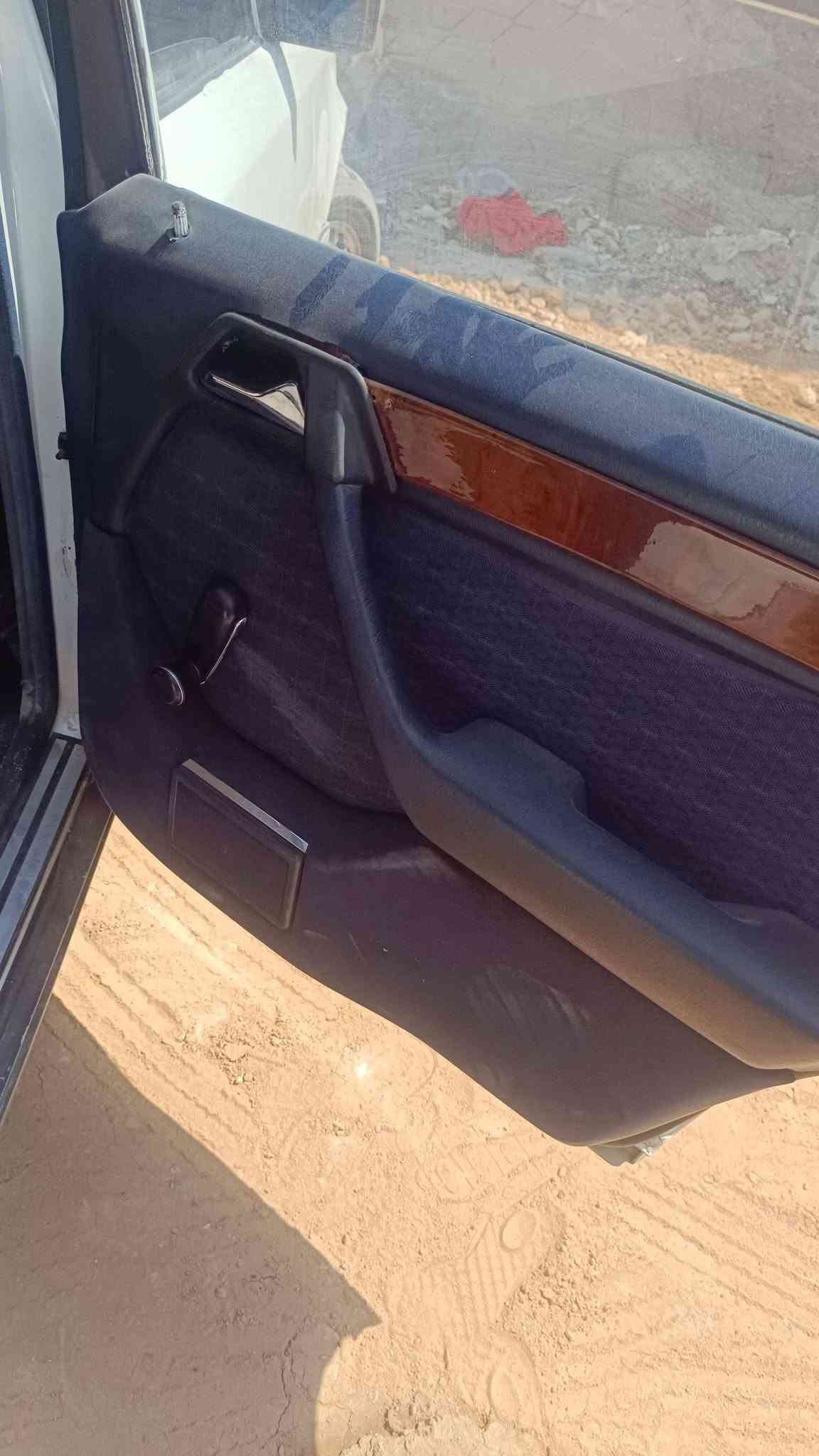 السلام عليكم دب 300مكينه ونجي 2500جازه ماعده المكينه بيه صوت كلش قليل  السعر تم تنزيل السعر مستعجل عله بيعته 32 مكاني كربلاء غرفه جديده كهربائيات كله شغاله ***********
