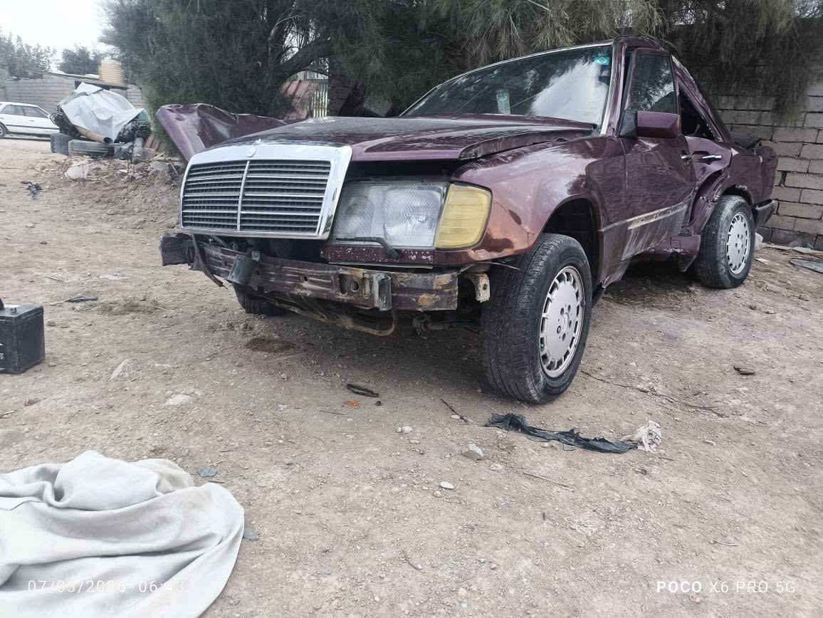 #للبيع
مارسدس دب  موديل 91 رقم  ميسان  بإسمي گير ومحرك  3000 VVT  بيها حادث 
 السعر 22 بيها مجال 
 
المكان البصرة القرنة الشرش 
***********
