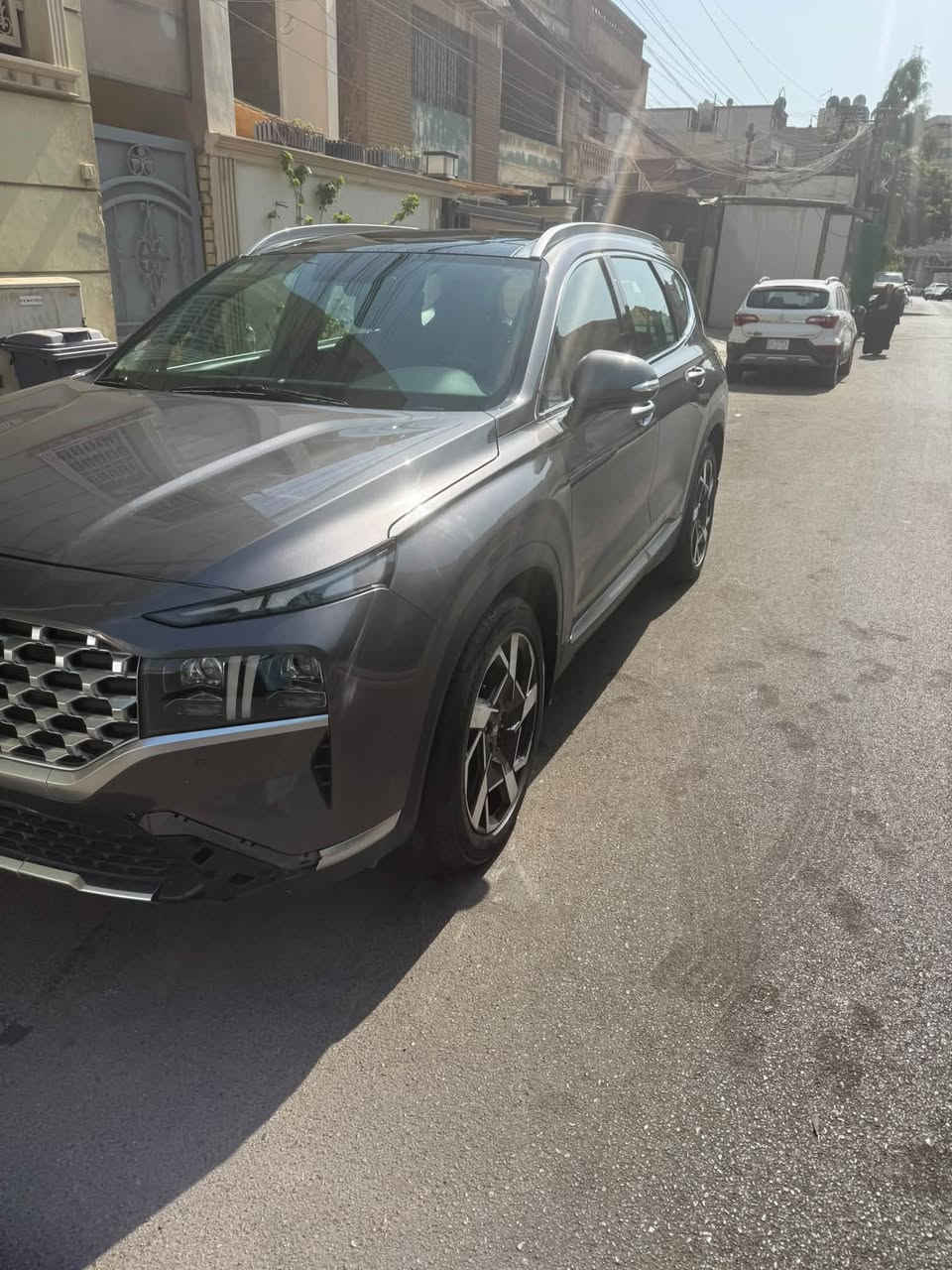 السلام عليكم
للبيع سنتافي 23 خليجي 6 سلندر 3500
مكفول ماعدا الباب عكس السائق بي بارد
كير بيانو 
بانوراما
اتو هولد 
مانع انزلاق
كامرة خلفية 
حساسات امامي خلفي
نقطة عمياء
اربع وضعيات قيادة 
اشارة ترحيب
وجنطة كهرباء
كراسي كهرباء
ثلاث قطع تبريد
بصمة عدد ثنين
ماشية84000 
سيارة حلوه ورقم بغداد جديد
مكاني العطيفية
السعر 215 وبيهه مجال
***********

