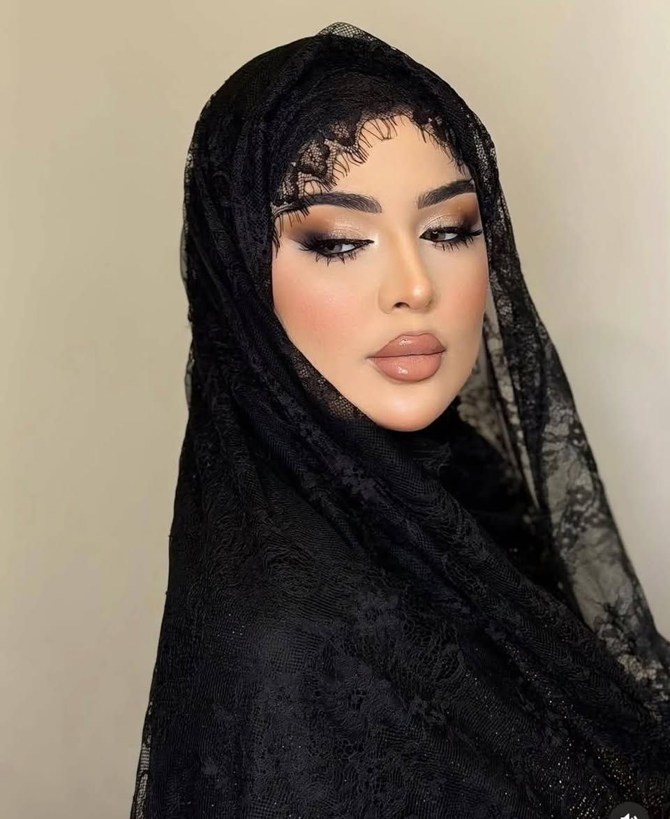شال تور فرنسي اسود سعر درزن ٤٠ الف وبي مجال
@إشارة
للتواصل 
***********
***********
***********
