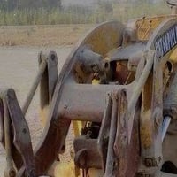 كاتربلر ٩٦٦ • فريم شفل • مكفول