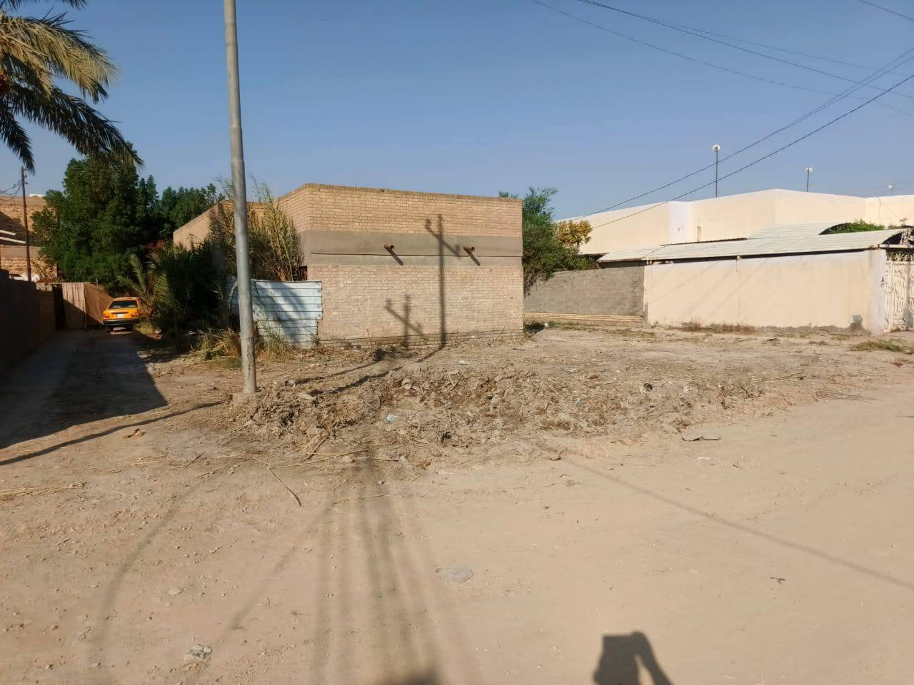 للبيع دار سكنية طابو صرف في حي الميكانيك – مركز الديوانية
الموقع.. حي الميكانيك . اول ما تنزل من جسر حي رمضان على ايدك اليمنى  وقريب جداً من الشارع العام الرئيسي
البيت بيه اجازة بناء حديثة وجاهزة لتقديم على سلفة اسكان 

📐 المساحة: 408 متر مربع
 عدا الفضلى الامامية 
📏 الواجهة: 18 متر
📏 الطول: 24 متر
🔹 العقار يباع كاملاً
🔹 أو يباع نصفين حسب رغبة المشتري .
موقع ممتاز وقريب من الشارع العام، مناسب للسكن يحتاج ترتيب بسيط .
 للاستفسار والتواصل:
***********

