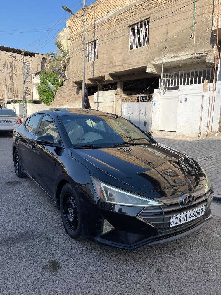 النترا موديل 2020 لمتد فول مواصفات وارد كندي حادثها جاملغ و بنيد و بيها بارد باب السايق والباقي شوف العين كير atf 
تخم تاير جديد و تخم رنك 
كداديه و تبريد كله جديد 
بسم ولد صديقي و شرط التحويل سنويه لل٢٧
مواصفات 
تحكم ستيرن تدفئه ستيرن 
تدفئه كشنات 
تحديد مسار 
بصمه 
تنته 
العنوان التحسينيه شارع الدفاع المدني 
السعر ١٢٥
 متواجد *********** البصرة, العراق
