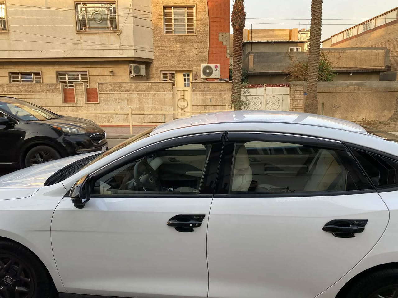 داخل ابيض • برد خفيف • ٢٢ الف كم
