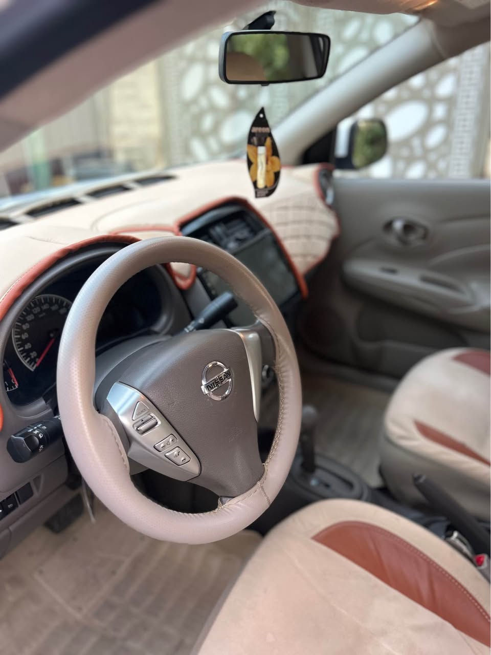 بە ناوی خوای گەورە و میهرەبان 
نیسان لاکشمیبای ٢٠٢٢ هندی 
سەیارەکە ١٨٠٠٠ ڕۆشتووە 
موشتەریت تەلەفون بکە 
سەیارەکە نەک ماڵی دۆست ماڵی برایە 
ژ.م/ *********** السليمانية, العراق
