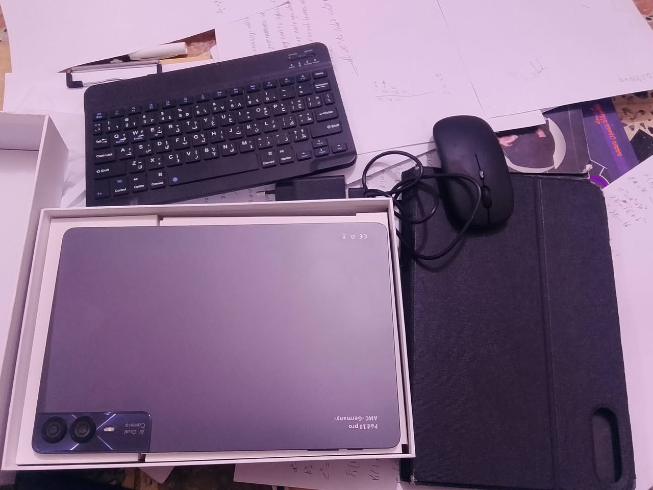 ايبادPAD 10 PRO شركه AMG الذاكره 1تيره مع ملحقاته شاحنه وكيبورد  وماوس سعه البطاريه7000 ملي امبير ايباد اخو الجديد استعمال قليل كارتونته ويا سعره 175وبي مجال للاستفسار‪***********‬‏
او علق واني اراسلك

