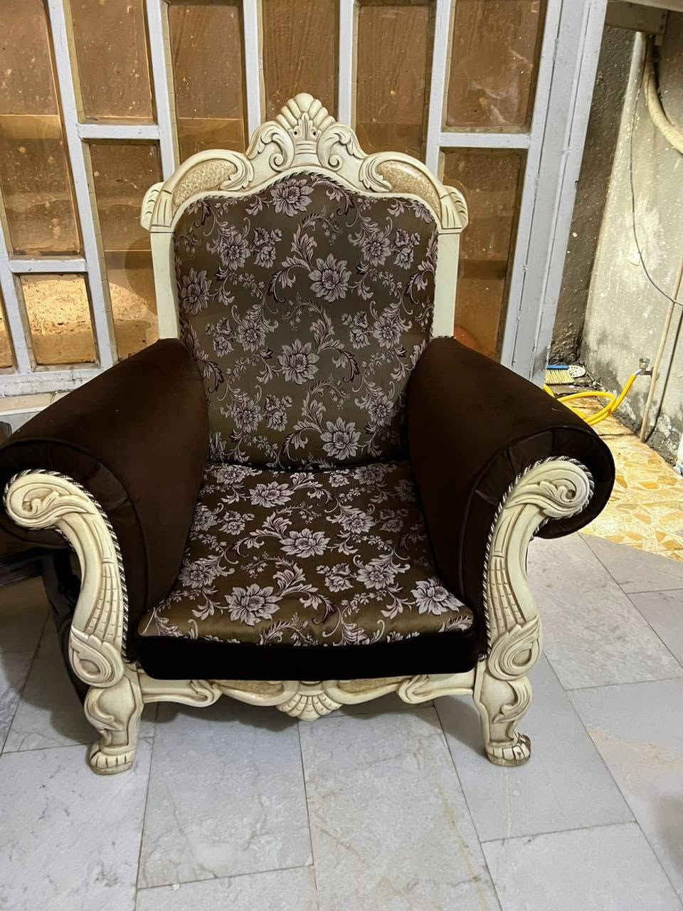 تخم جديد مناسب الديوانيه قرب مطعم سعد التقيه سعر تفاصيل ع رقم ***********
