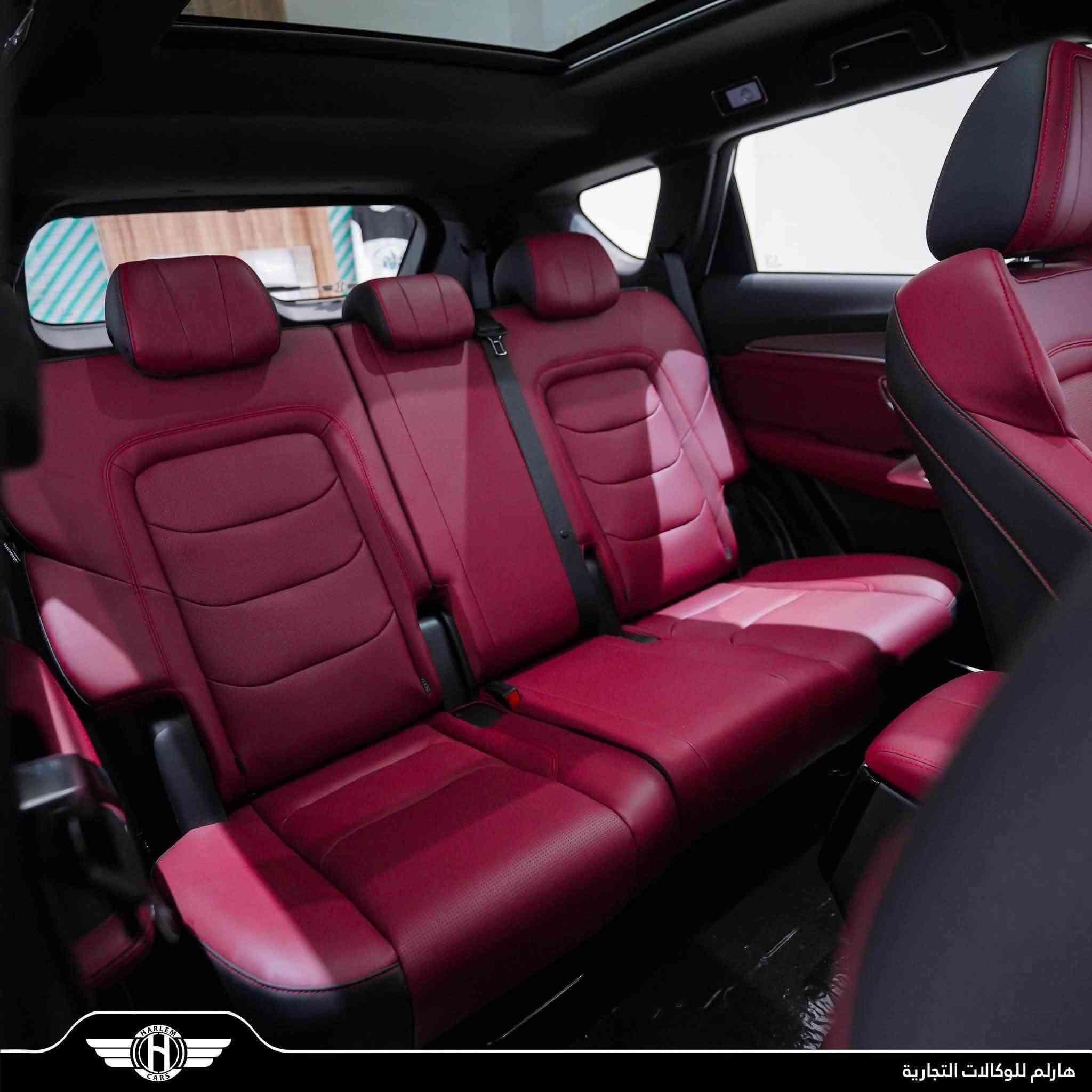 جيتور  x70 plus
السلام عليكم 

جيتور x70 plus   فول مواصفات فئه  رقم اربيل دولي 
محرك 1600 تيربو المرغوب 
ماشيه56 الف وبعدها بالضمان ومبدل دهن قبل اسبوع بمركز الصيانه مال وكالة
بانوراما
كشنات جلد + تدفئه تبريد + خزن + كهرباء
صندوق كهربائي
حساسات امامي خلفي
رادار جانبي
كَير 7 نمر
اضويه زنون متحرك
داخل ليد بالكامل
اضويه ترحيب
تحكمات ستيرن
ويل حجم 20
5 كامرات + كامره 360
7 راكب
3 وضعيات قيادة
اكروز سرعه
شفتات
بصمات 2
Auto hold
هاند بريك كهربائي
داخل مشمشي
مواصفات السلامة:
*كاميرات محيطية 540 درجة
* ﻿رادار تفاعلي
* ﻿نظام التحذير من التصادم الأمامي و الخلفي
* ﻿نظام تحذير مغادرة المسار
* ﻿نظام مراقبة النقطة العمياء
* ﻿نظام الكبح التلقائي في حالة الطوارئ
* ﻿حساسات اصطفاف أمامية وخلفية
* ﻿وسائد هوائية امامية وجانبية عدد 6
* ﻿نظام الفرامل اليديوية الأوتوماتيكي Autohold
* ﻿نظام المكابح المانعة للانغلاق
* ﻿نظام التحكم بالثبات
* ﻿نظام التحكم نزول على المنحدرات
* ﻿نظام مساعد صعود المرتفعات
المواصفات الداخلية والخارجية:
* ﻿شاشة عدادات رقمية قياس 10.25 انش
* ﻿شاشة عرض ترفيهية قياس 12.35 إنش
* ﻿نظام صوتي من ٨ سماعات عالية الجودة
* ﻿فتحة سقف - بانوراما
* ﻿مقصورة الركاب من الجلد الفاخر بلونين
* ﻿مقعد السائق والراكب تدفئة وتبريد
* ﻿مقعد السائق والراكب كهربائي
* ﻿مقعد السائق مزود بذاكرة لحفظ 3 وضعيات الجلوس
* ﻿عدد صفوف المقاعد 7) 3 ركاب)
* ﻿اضاءة محيطية داخل السيارة (7 ألوان)
* ﻿عتبات الأبواب الأمامية مضيئة� - 
* ﻿الأضواء الأمامية والخلفية أوتوماتيكية ليد (LED)

* ﻿نظام التحكم الذكي بالإنارة العالية
* ﻿مرايا خارجية قابلة للطي كهربائيه
* ﻿مساحات امامية مع حساسات للمطر
* ﻿ويل الالمنيوم قياس 20 آنش
* ﻿باب الصندوق الخلفي كهربائي
* ﻿شاحن هاتف لاسلكي
* ﻿نظام تنقية الهواء PM2.5 مع فلتر N95
* ﻿مكيف مع شاشة تحكم منفصلة للصف الثاني
* ﻿مسند الذراع الوسطي مع ثلاجة
* ﻿نظام الدخول الذكي (بصمة)
* ﻿قفل وفتح النوافذ والسقف باستخدام البصمة
* ﻿وضعيات قيادة متعددة

السعر 145$
مكان السياره كربلاء
رقم التلفلون ***********
