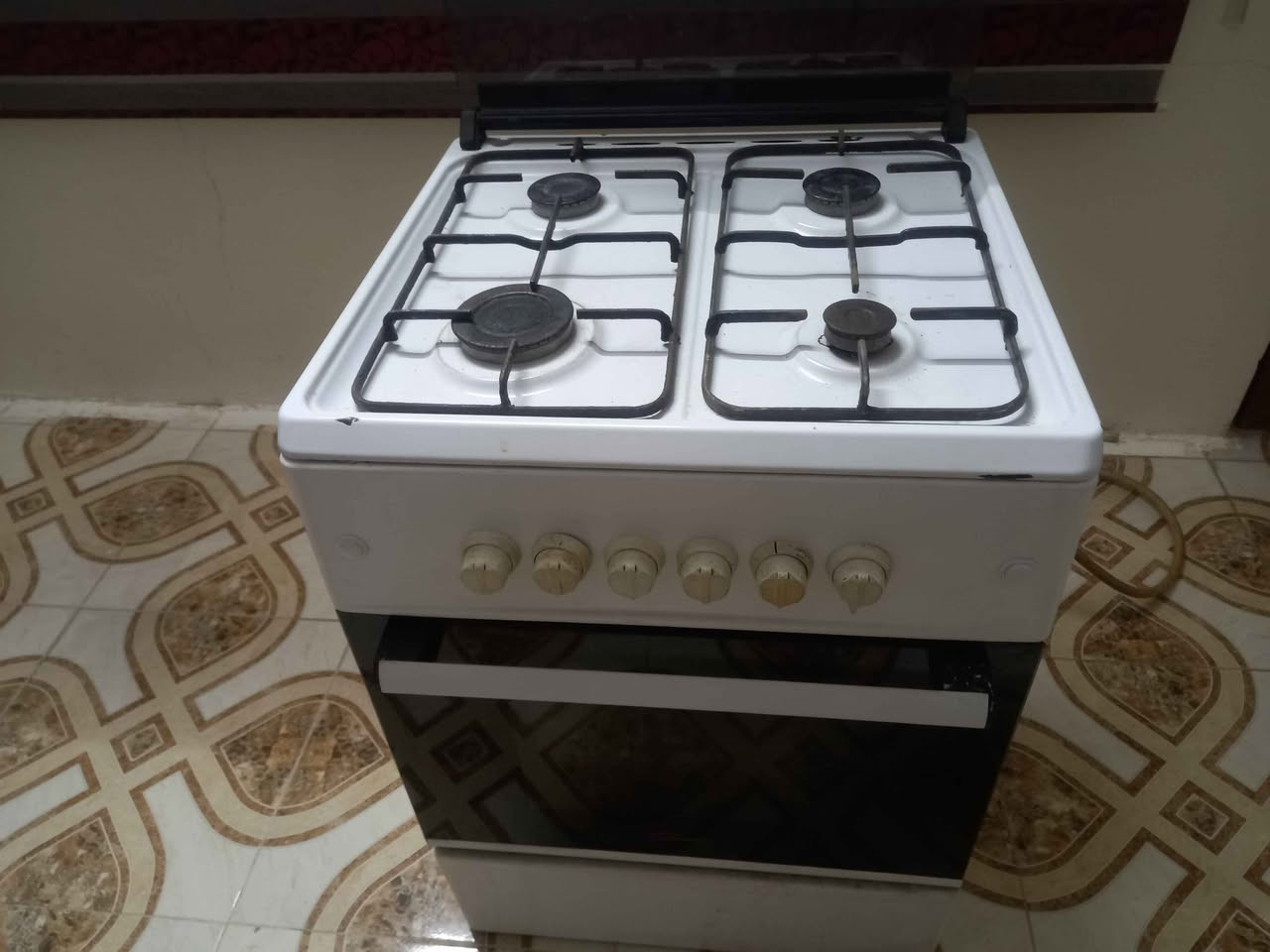 طباخ تركي للبيع شرط الشغل السعر ٦٠ ألف العنوان موصل حي الصدام بعد السيطرة عالشارع العام طريق بعشيقه *********** *********** يوجد توصيل داخل الموصل موصل, نينوى
