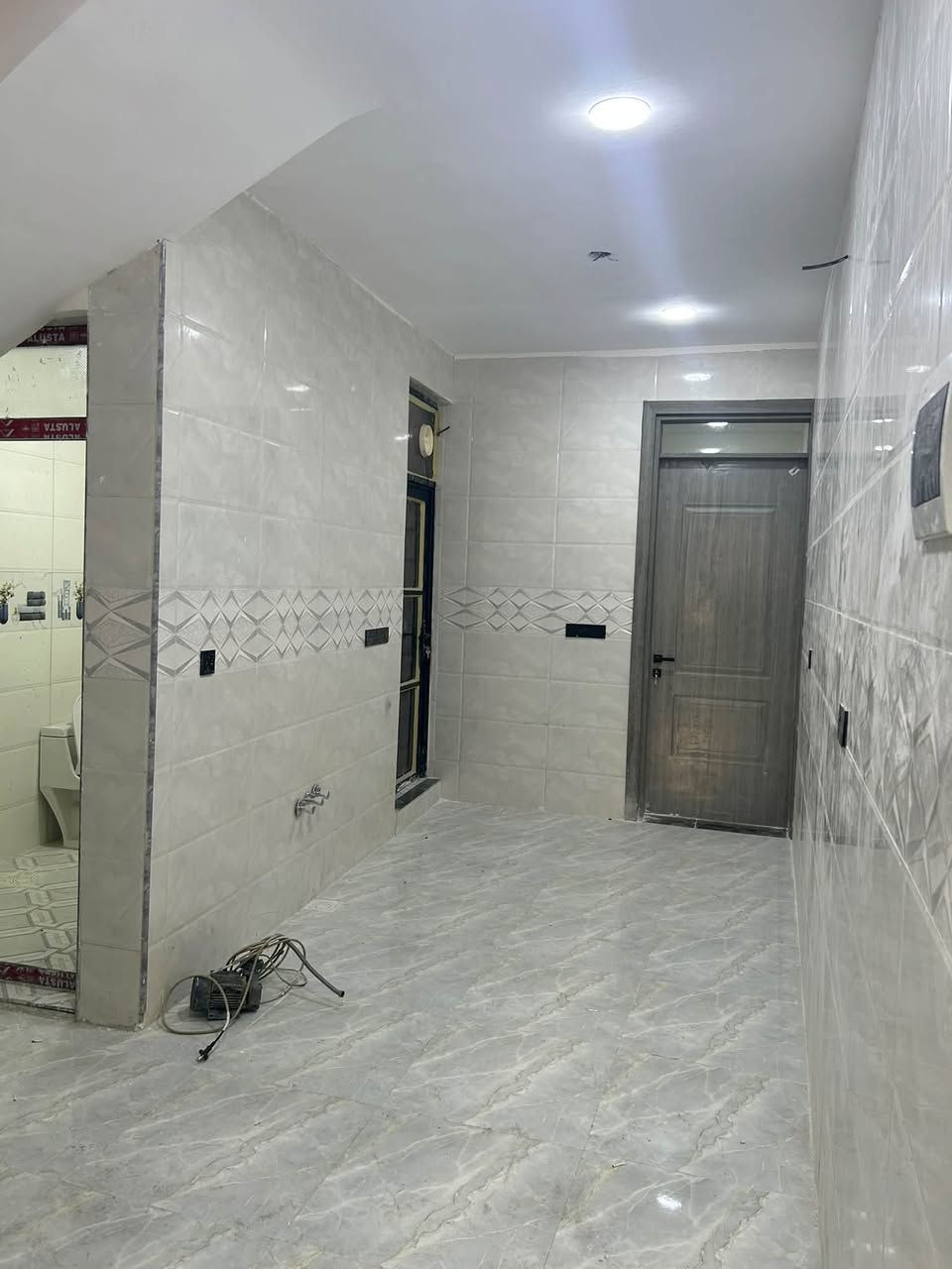 دار للبيع مساحه ٧٠ متر
بناء بلوك بيت جديد يحتوي على غرفتين نوم وصاله ومطبخ وصحيات 

شارع ٦ متر مي كهرباء تبليط 

موقع منطقة دوانم نهاية شرطه خامسه 

قرب شارع العام قبل دخول شارع ابو نزار 

طابو زراعي سند ٢٥ إقرار محكمه 

سعر ٦٣ مليون وبي مجال 

***********
