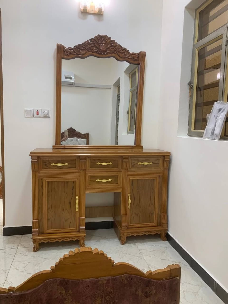 🪚✨ غرفة لأحد الأخوة حسب الطلب ✨🪚

تنفيذ حسب المواصفات المطلوبة:
• 🌳 دنك زان
• 🪵 ظهر جرجوبة
• ✨ وجه داخلي وخارجي
• 📏 معاكس صاج طبيعي 5 ملم
• 🛠️ تشطيب دقيق وجودة عالية

ننفّذ أعمال النجارة حسب الطلب وبالمواصفات التي يرغب بها الزبون. 🤎🪚

📞 للاستفسار والتواصل:
***********

#نجارة_عراقية #غرف_نوم #غرف_حسب_الطلب #نجارة #عفك #ديكور
