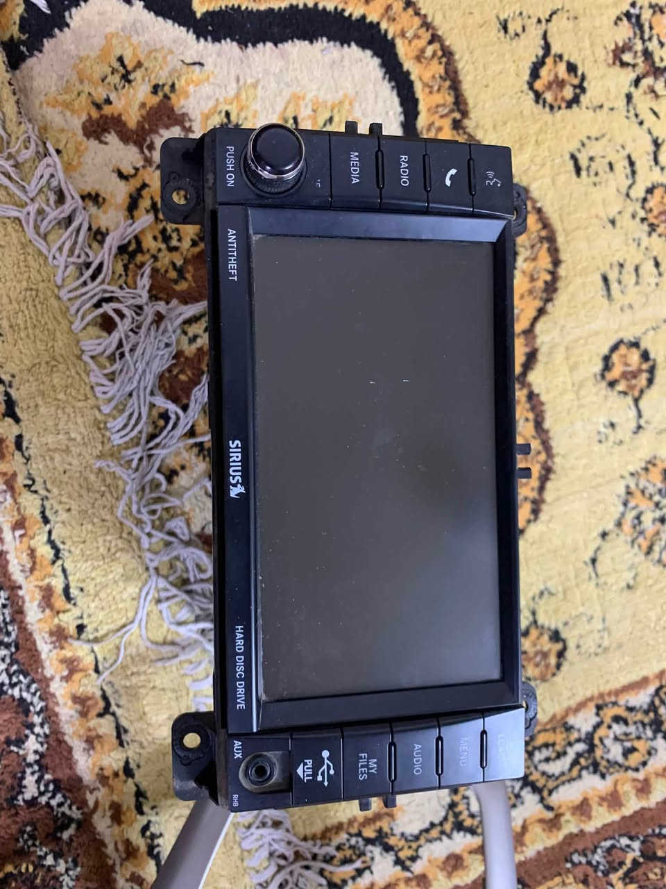 مسجل جيب لاريدو موديل ٢٠١٣ قلاب
هو وقاعدته ب١٠٠
مدينة الصدر
***********
