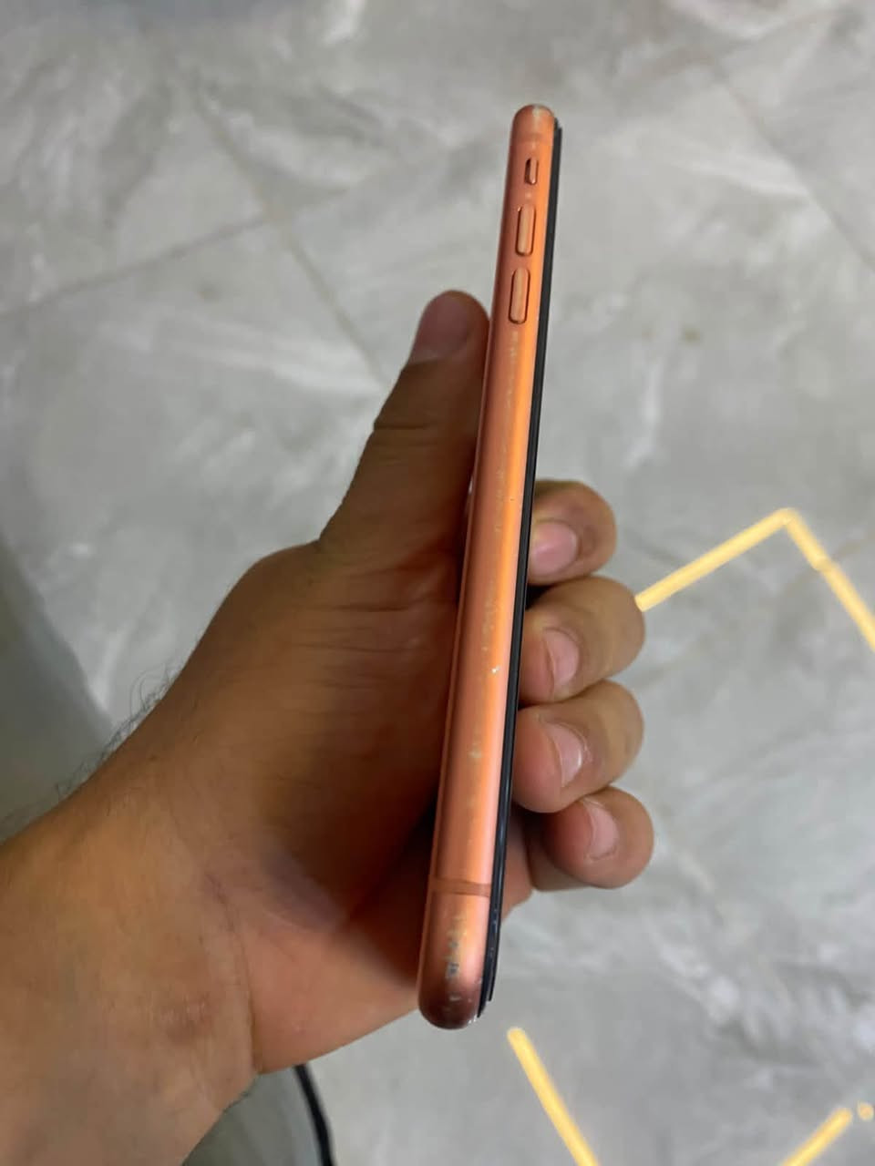 سلام عليكم ايفون XR جاهز نضيف امانه الله بطاريه 100 مبدله قطعه اصليه ومبدل شاشه وكاله تلاث خيارات ذاكره 64 جهاز نضيف ويخبل شراي بسس خير ويدلل عنوان بغداد سيديه رقمي ***********
