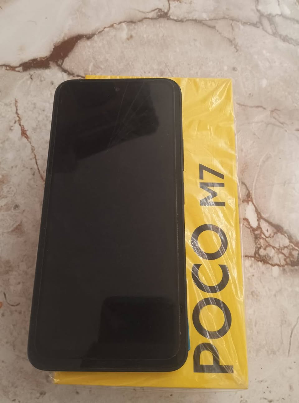 بوكو m7 جديد بالباكيت شرط الفحص
بطاريه7000
عشوائيه8g
ذاكره 256g
السعر 275وبي مجال العنوان حله نادر الاولى 
***********
