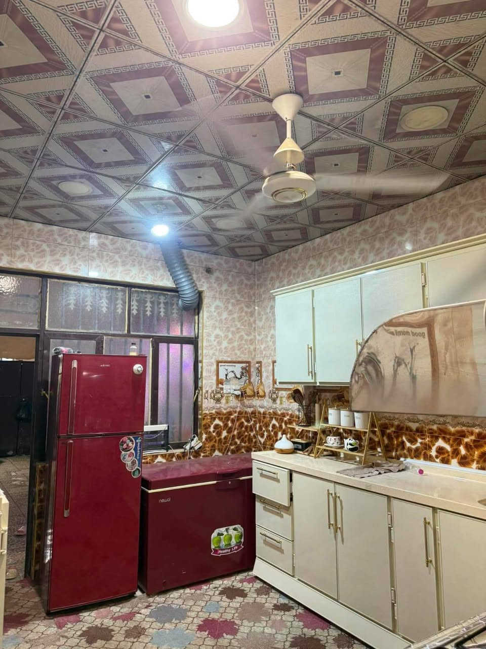 سلام عليكم ورحمه الله وبركاته 
دار سكن للبيع مساحه 140 متر 
بناء بلوك الأساس حجر السقف عكاده 
غرفتين صاله مطبخ استقبال تخاريج داخليه و خارجيه 
عنوان الدار النجف الاشرف الكوفة البراكيه قرب مدرسة الأهرام 
عنوان المكتب النجف الاشرف الكوفة البراكيه شارع السبيس التبليط شارع 20 ثاني مكتب عن الشارع العام 
نستقبل كافة عروضكم العقارية على مدار الساعة 
((مكتب عقارات الصادق))(((*********** وتساب))
سعر الدار 33 مليون مع المجال للمشتري الجاد 
زراعي إقرار محكمه مشمول بلتطويب
